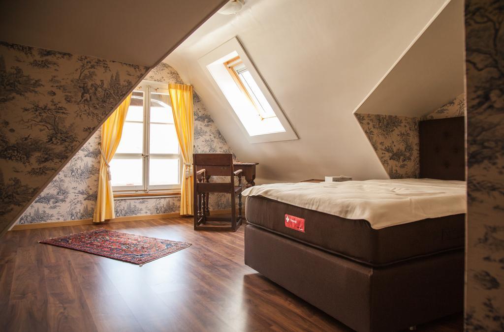 Hotel Les Vieux Toits Невшатель Екстер'єр фото