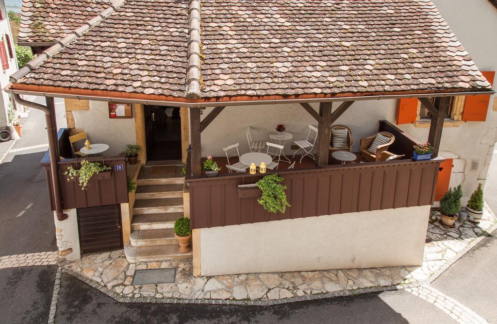 Hotel Les Vieux Toits Невшатель Екстер'єр фото